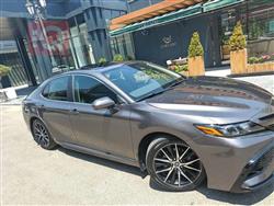 تۆیۆتا کامری